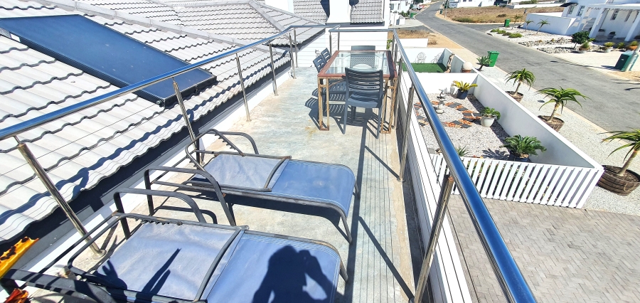 3 Bedroom Property for Sale in Sandy Point Western Cape